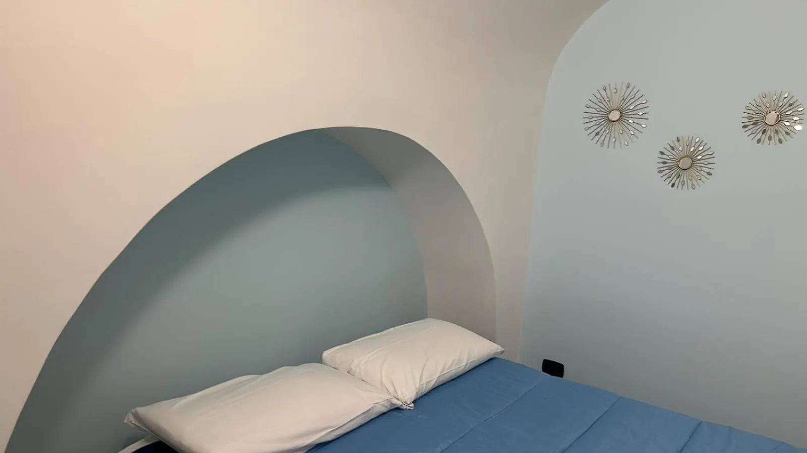 Apartment The Suite Bari Italy